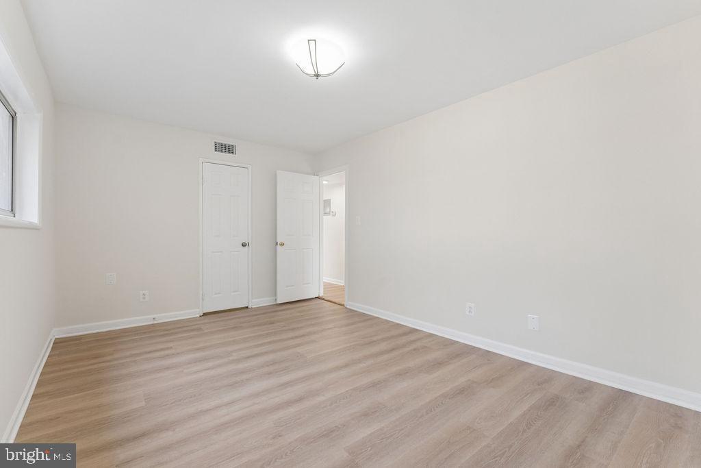 HERITAGE WOODS - Residential