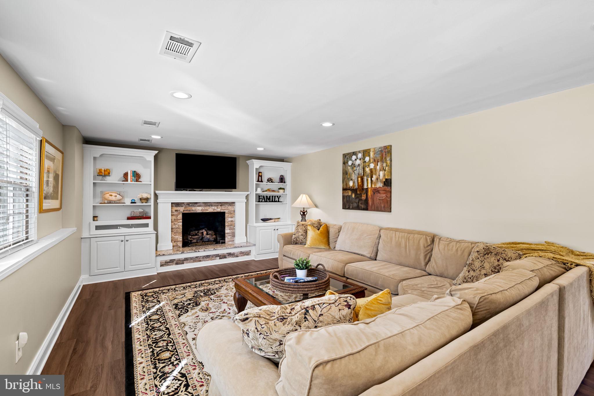 VALLEY WOOD - Residential