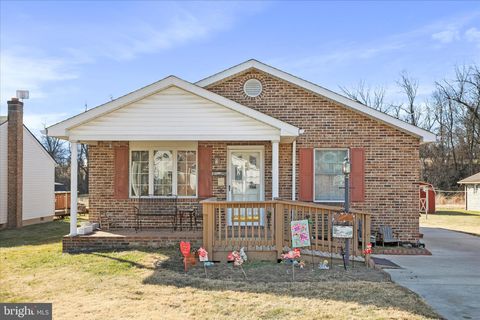 202 BROWN STREET STRASBURG VA 22657