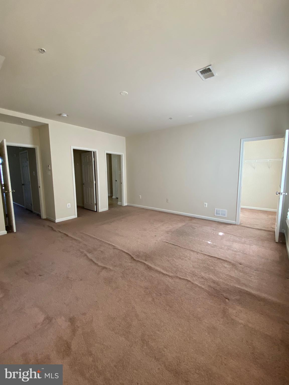 VIRGINIA LANDING - Residential