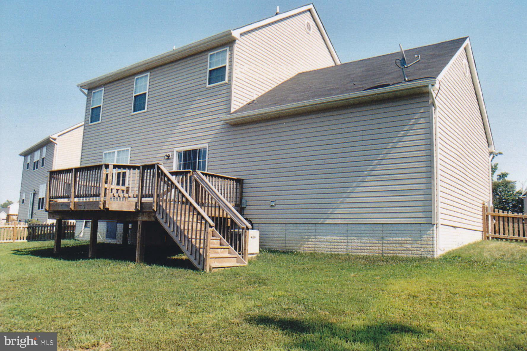 WESTBURY - Residential Lease