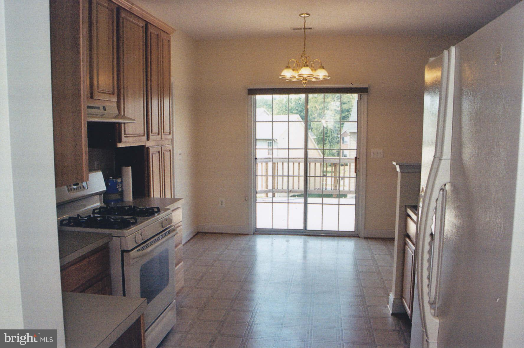 WESTBURY - Residential Lease