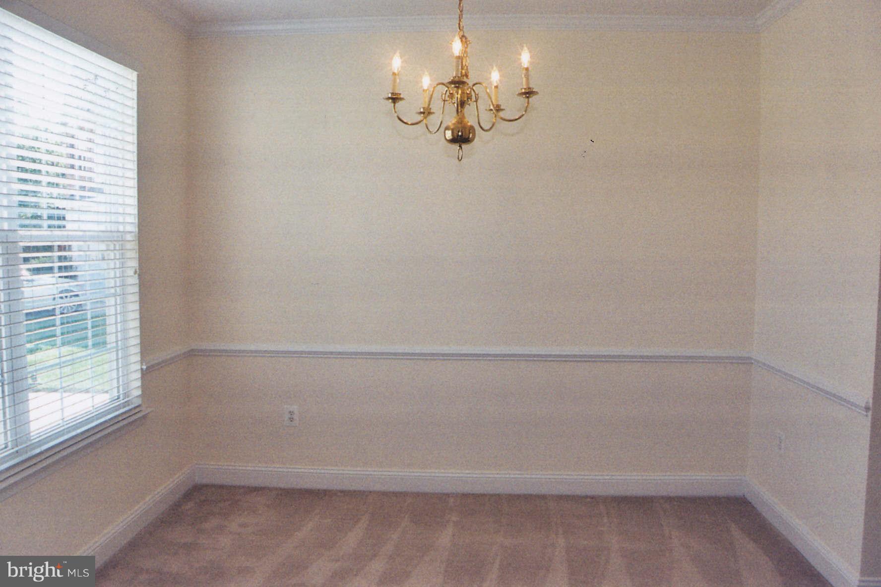 WESTBURY - Residential Lease