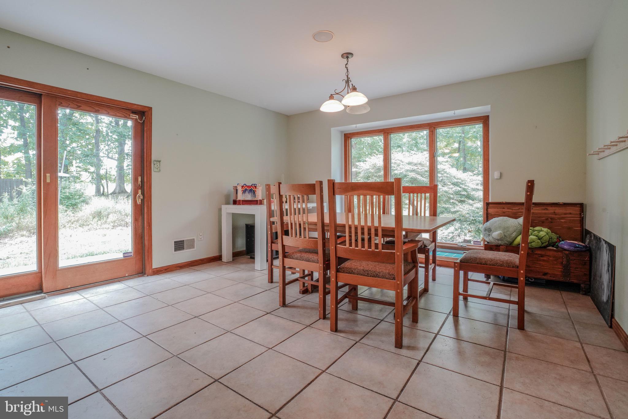 KINTNERSVILLE - Residential