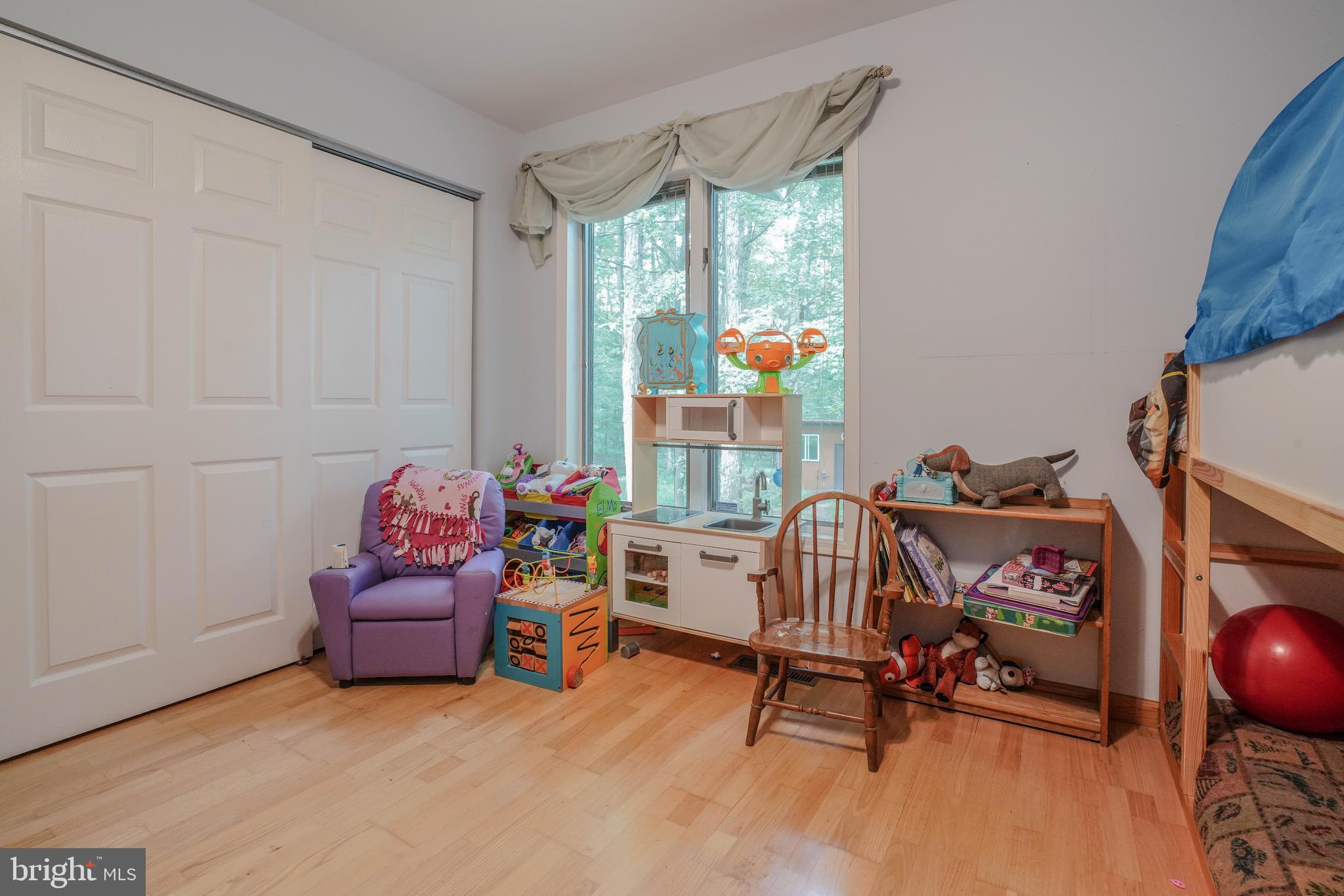 KINTNERSVILLE - Residential
