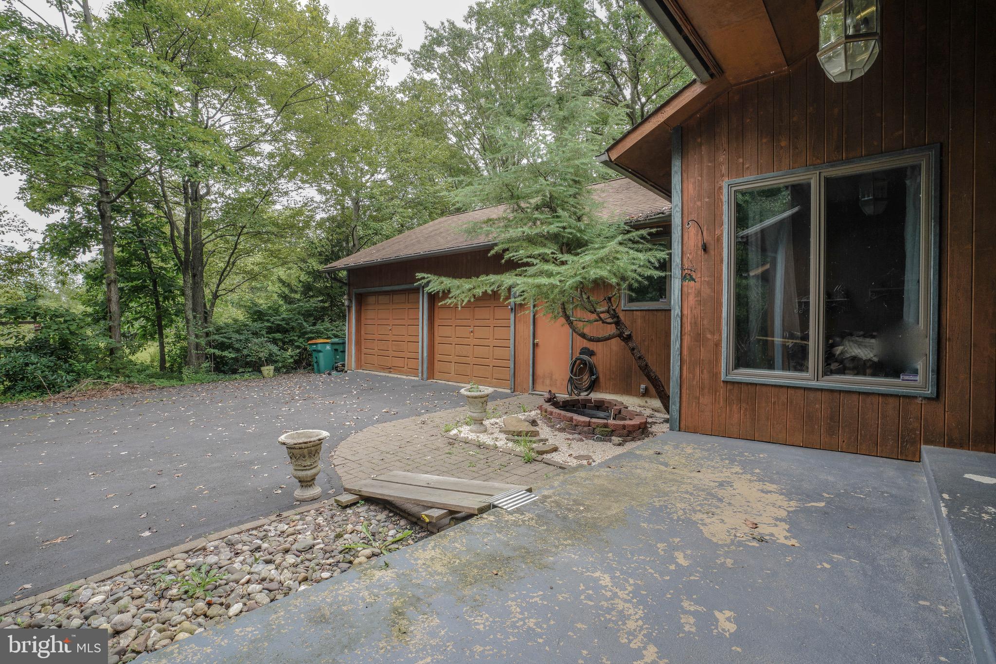 KINTNERSVILLE - Residential