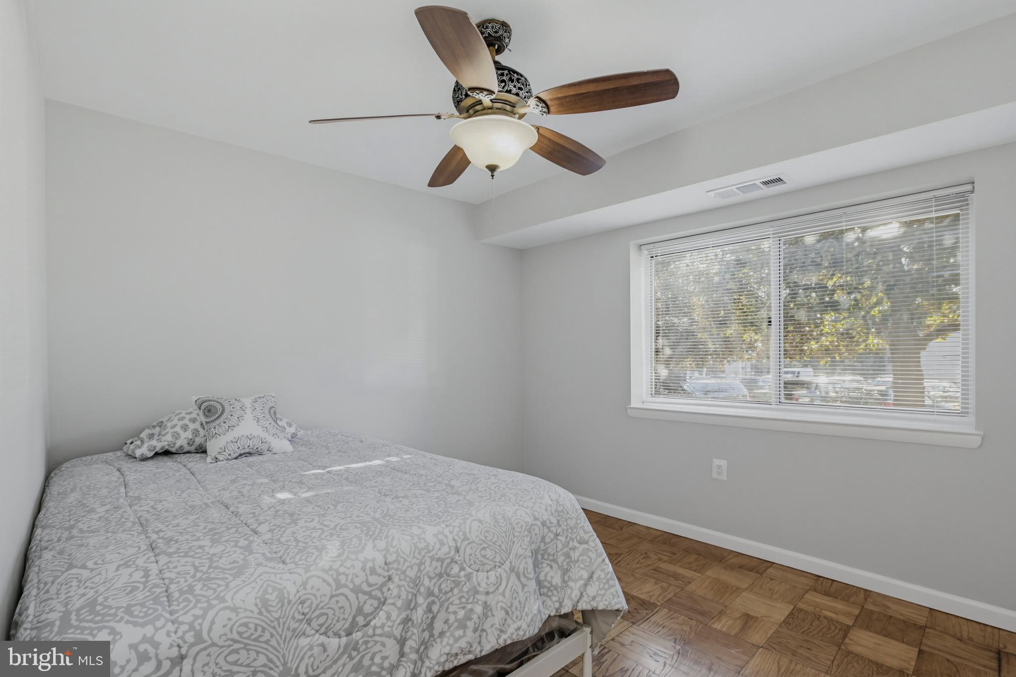 BETHESDA PARK - Residential