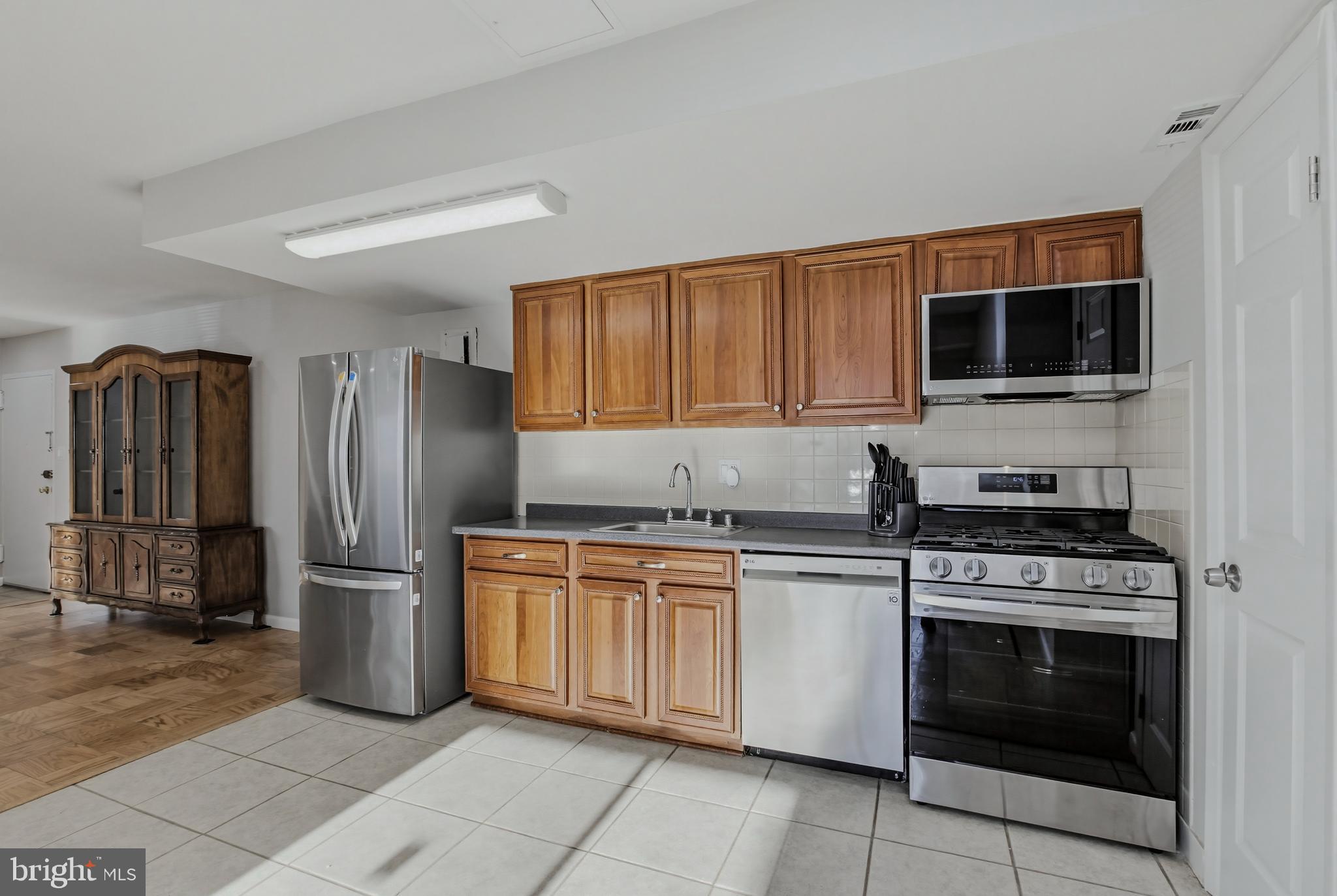 BETHESDA PARK - Residential