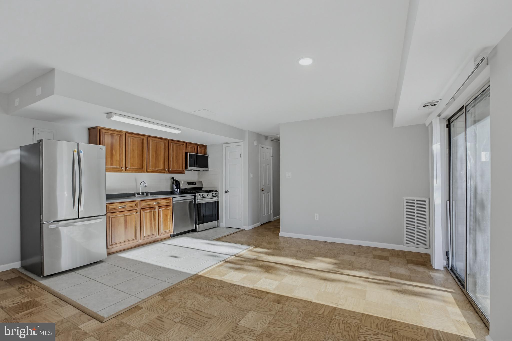 BETHESDA PARK - Residential