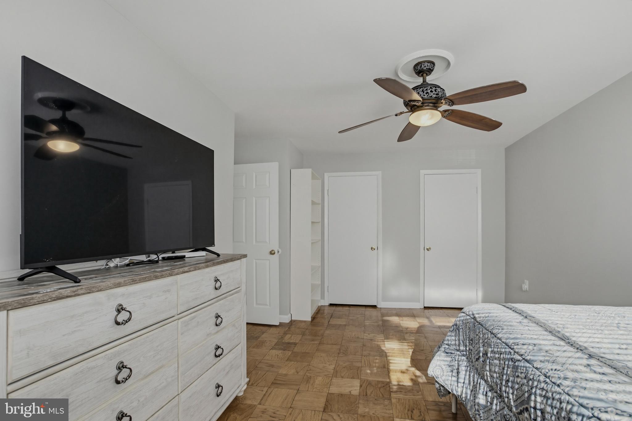 BETHESDA PARK - Residential