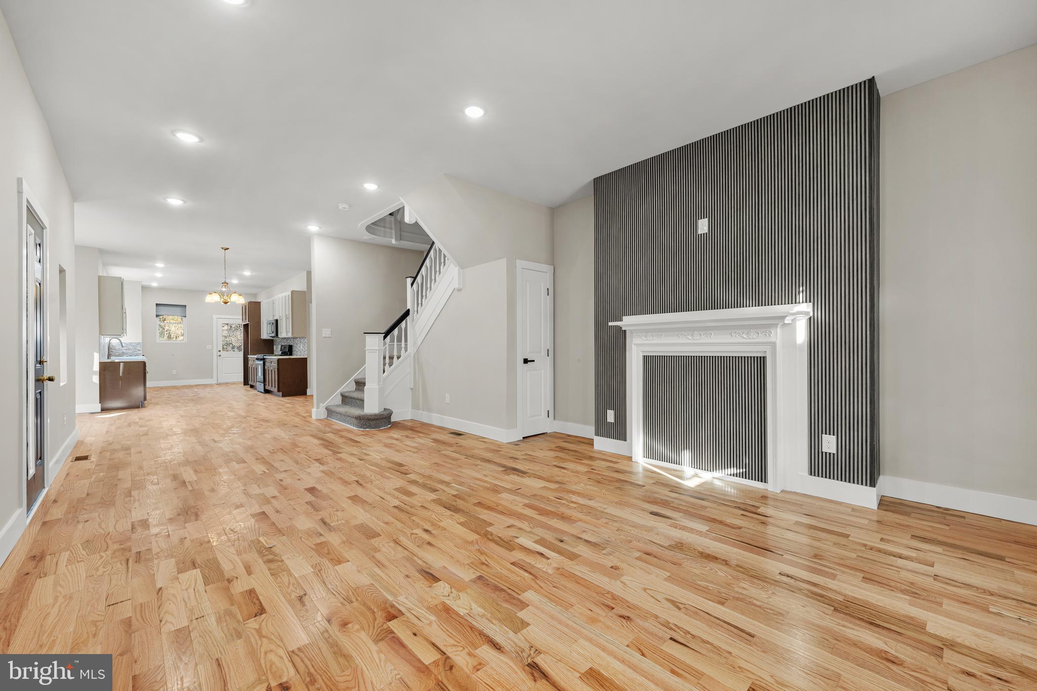 5039 SCHUYLER STREET