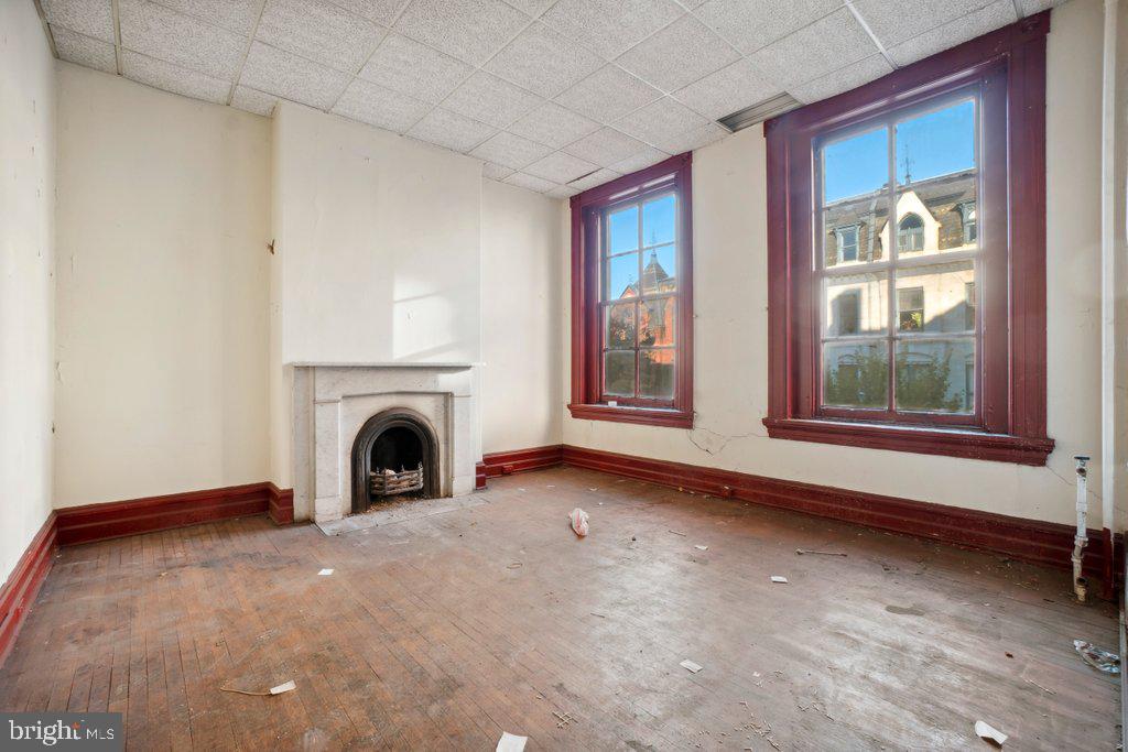 MOUNT VERNON - Commercial Sale