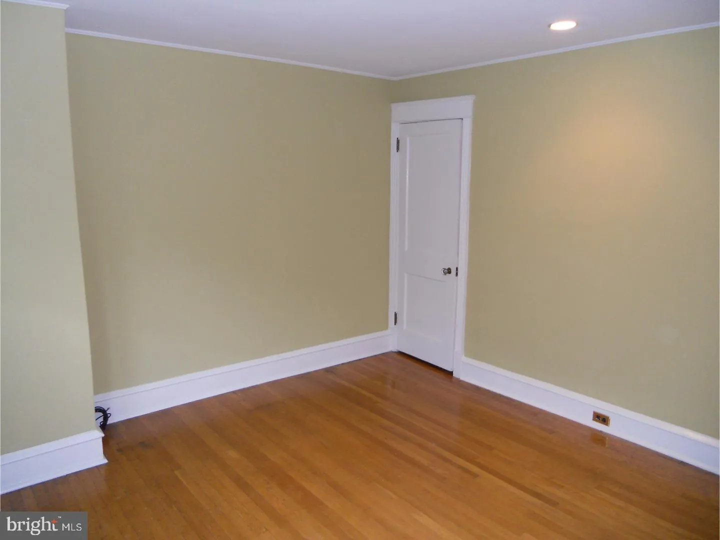 Philadelphia, Pennsylvania 19129, United States, 2 Bedrooms Bedrooms, ,1 BathroomBathrooms,Residential,Pending,9305
