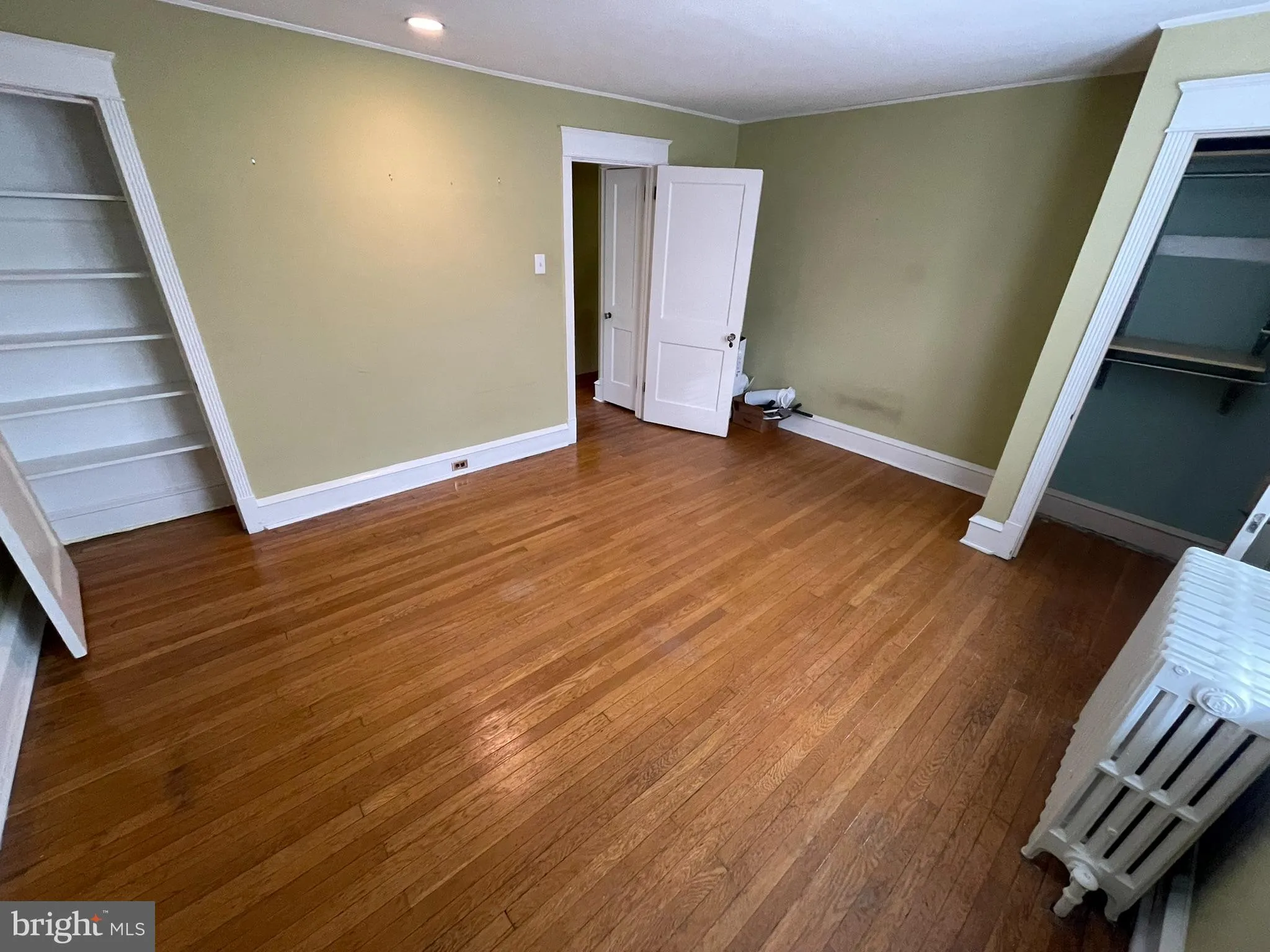 Philadelphia, Pennsylvania 19129, United States, 2 Bedrooms Bedrooms, ,1 BathroomBathrooms,Residential,Pending,9305