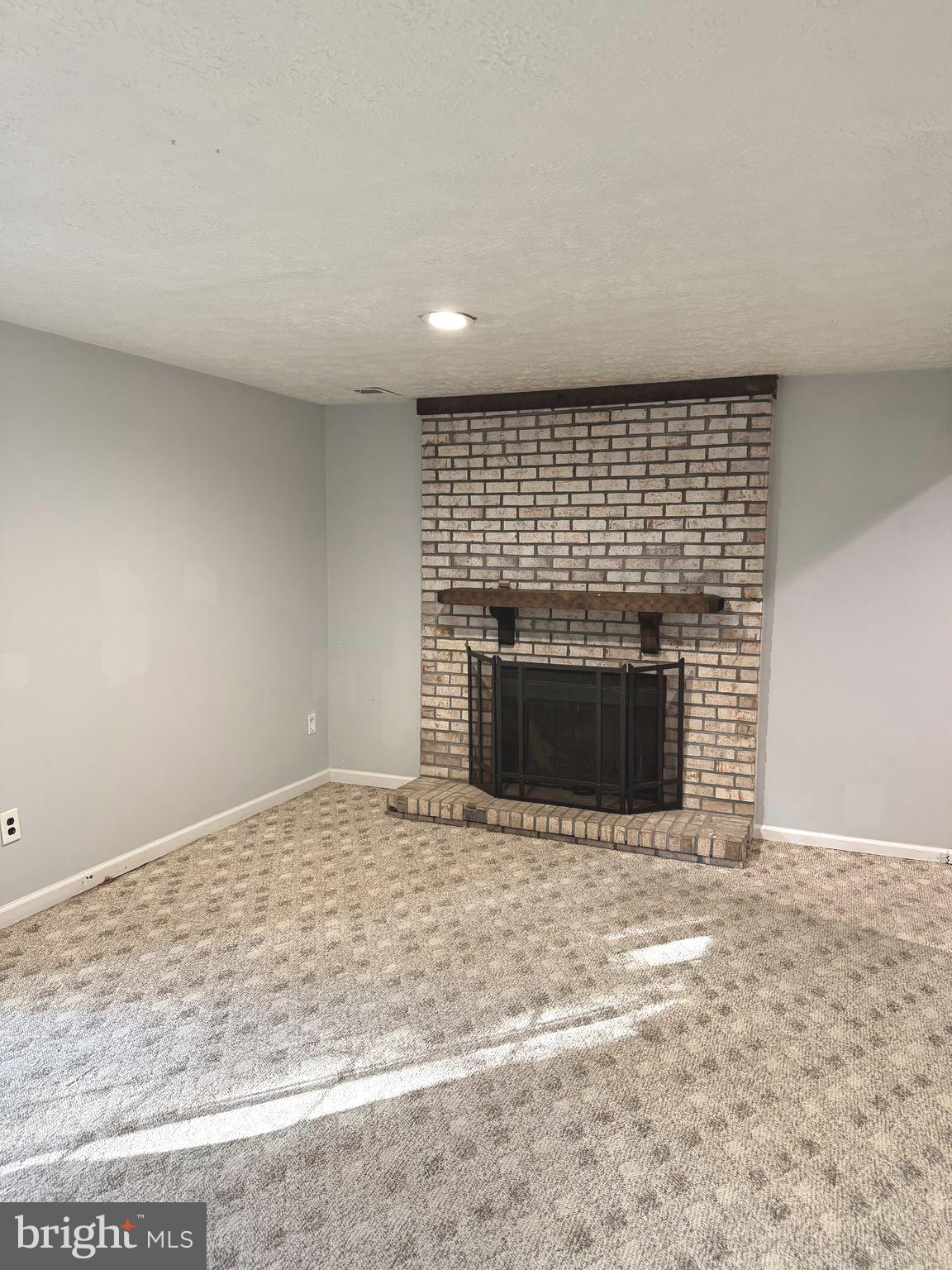 WOODSTREAM VILLAGE - Residential