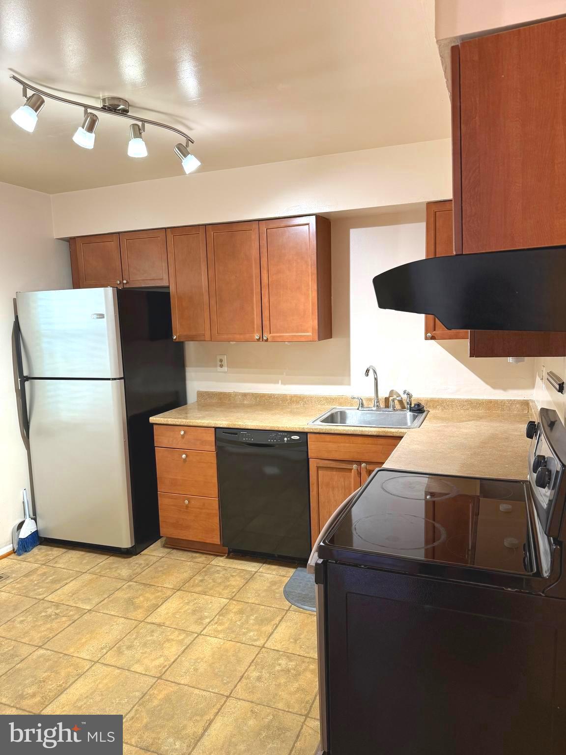 WOODSTREAM VILLAGE - Residential