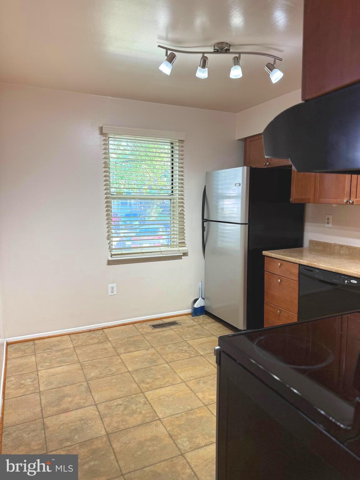 WOODSTREAM VILLAGE - Residential