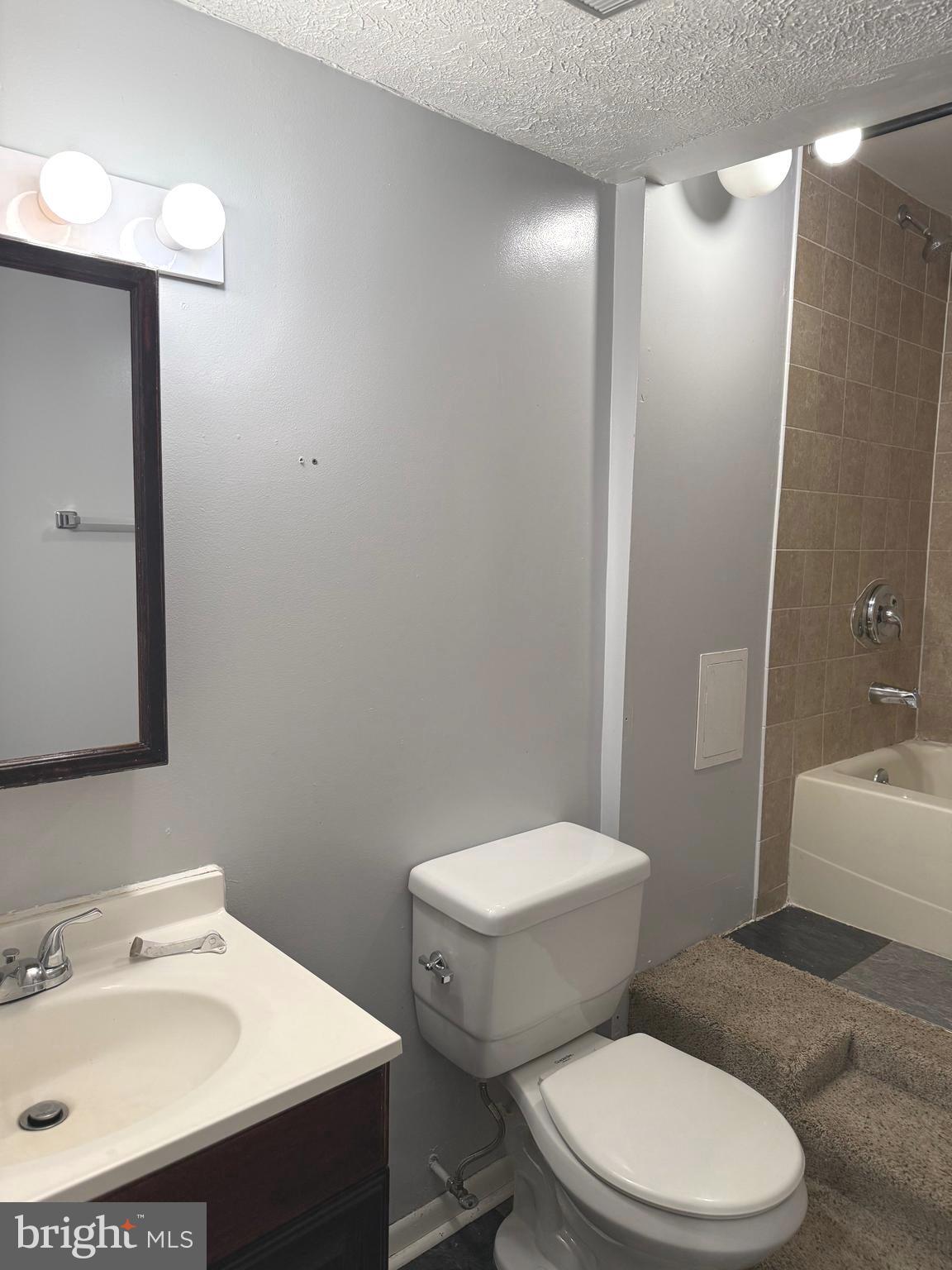 WOODSTREAM VILLAGE - Residential