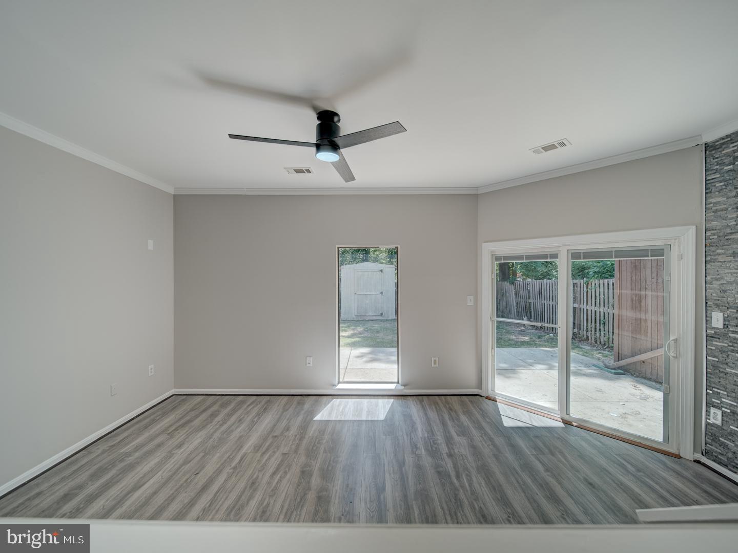 24 KEEPSAKE PLACE
