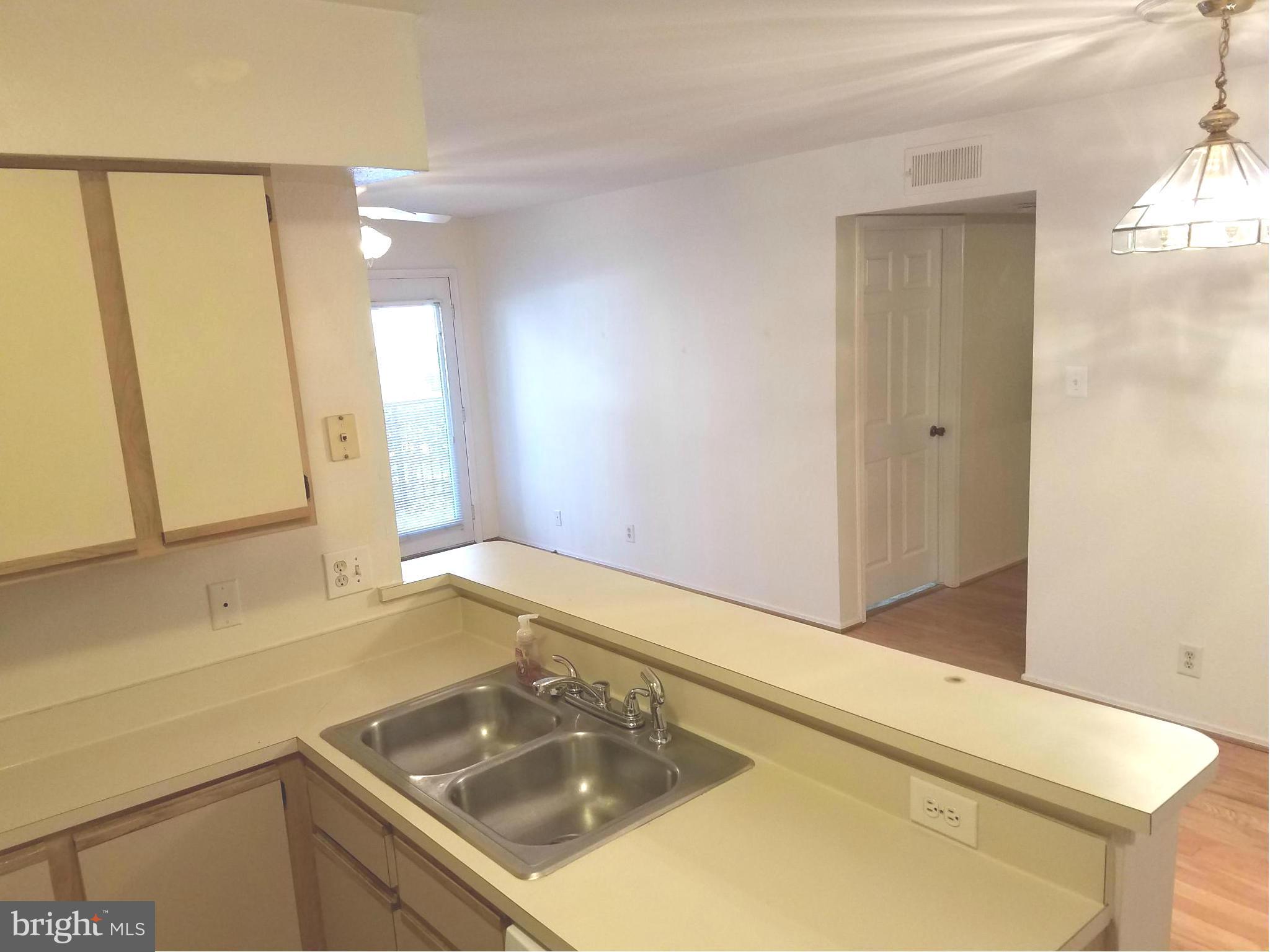 POINTE AT PARK CENTER - Residential Lease