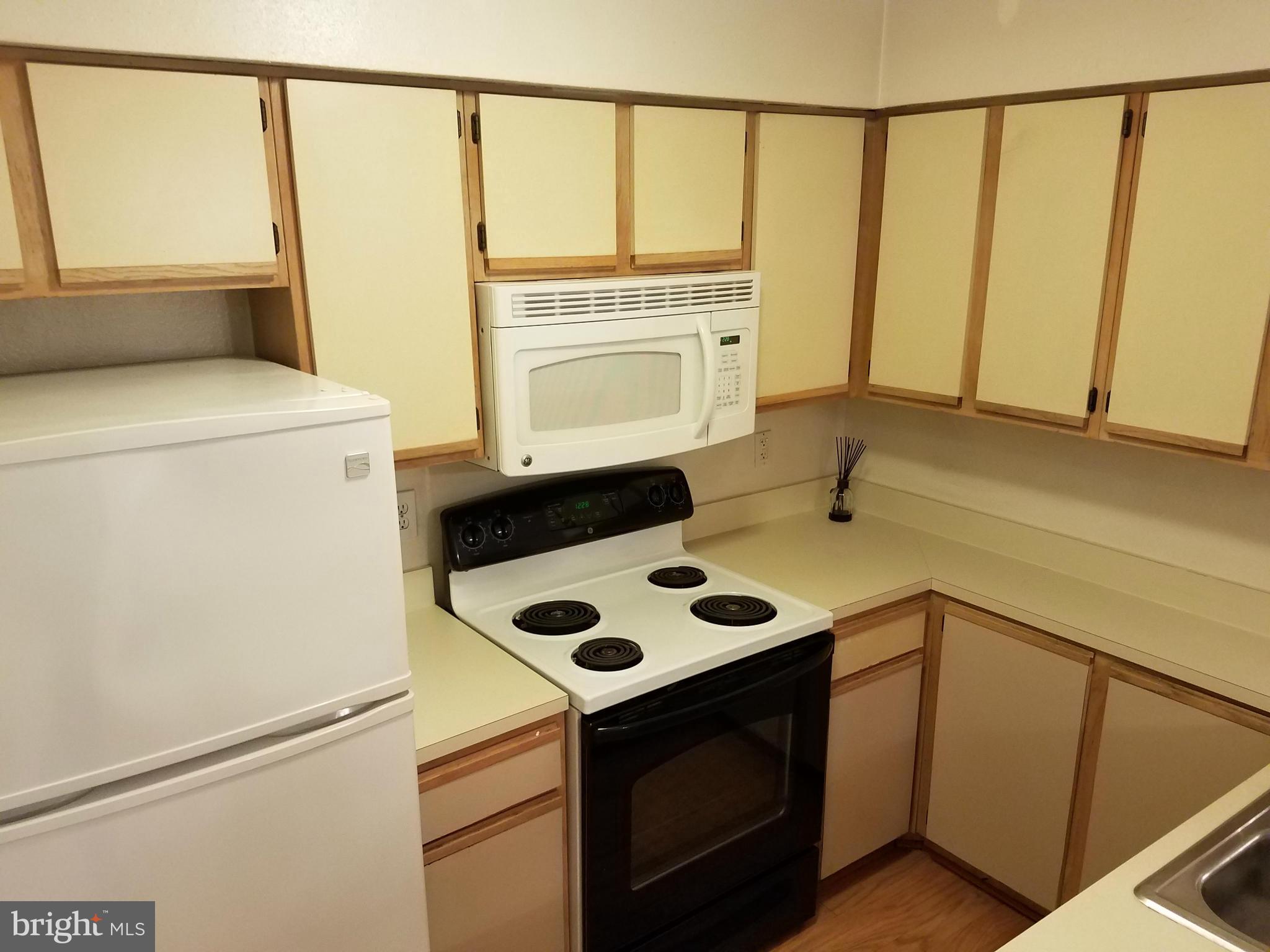 POINTE AT PARK CENTER - Residential Lease