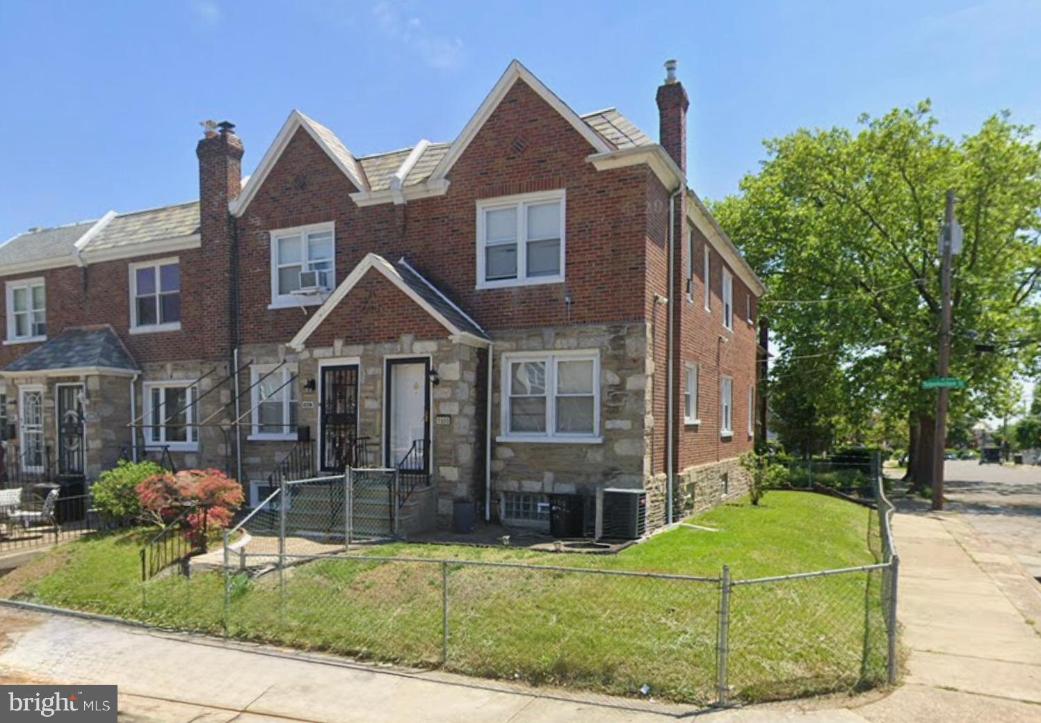 WEST OAK LANE - Residential