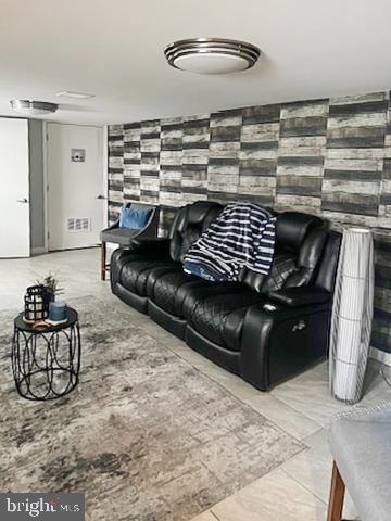 WEST OAK LANE - Residential