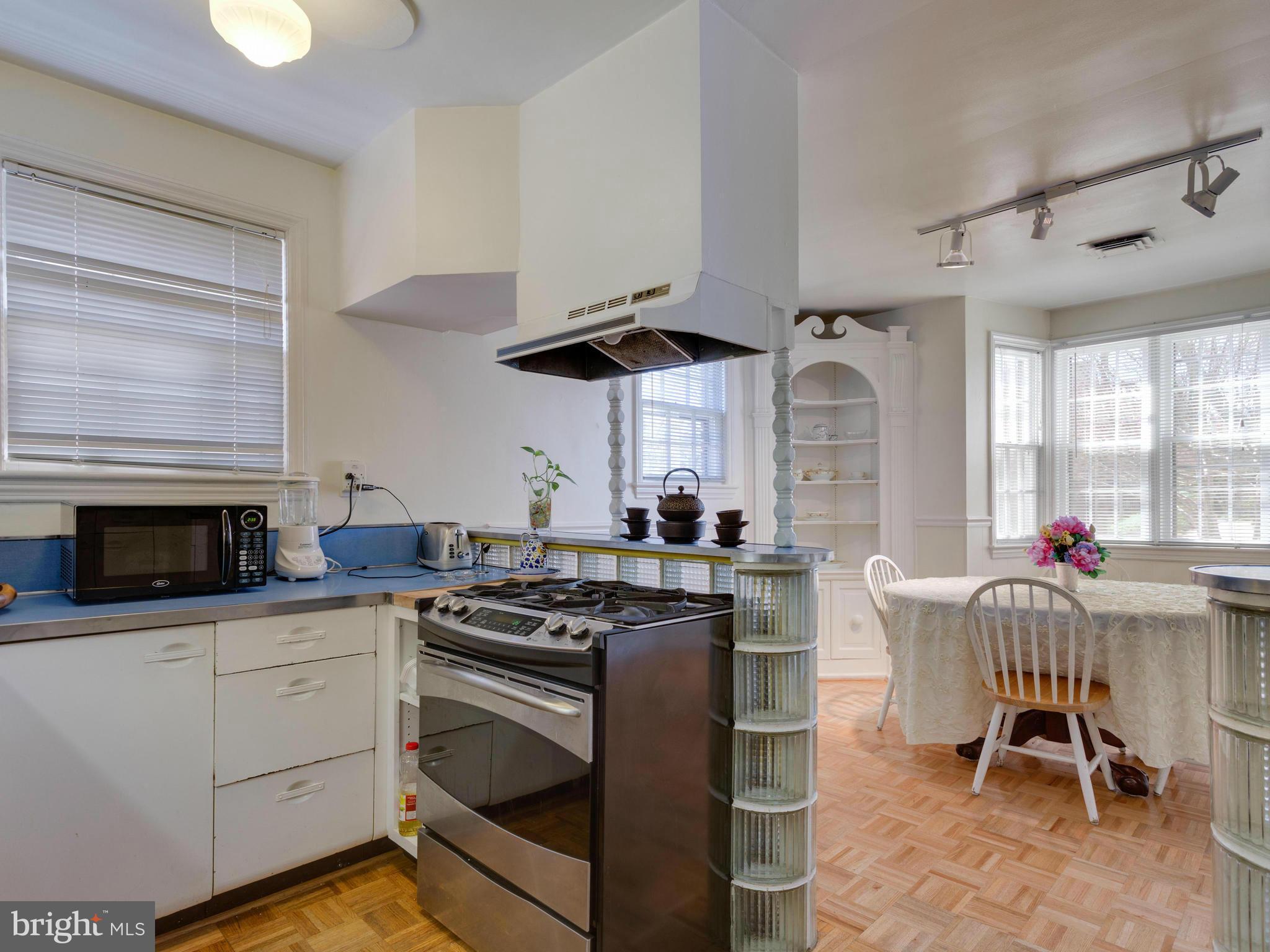 BRANDON VILLAGE - Residential