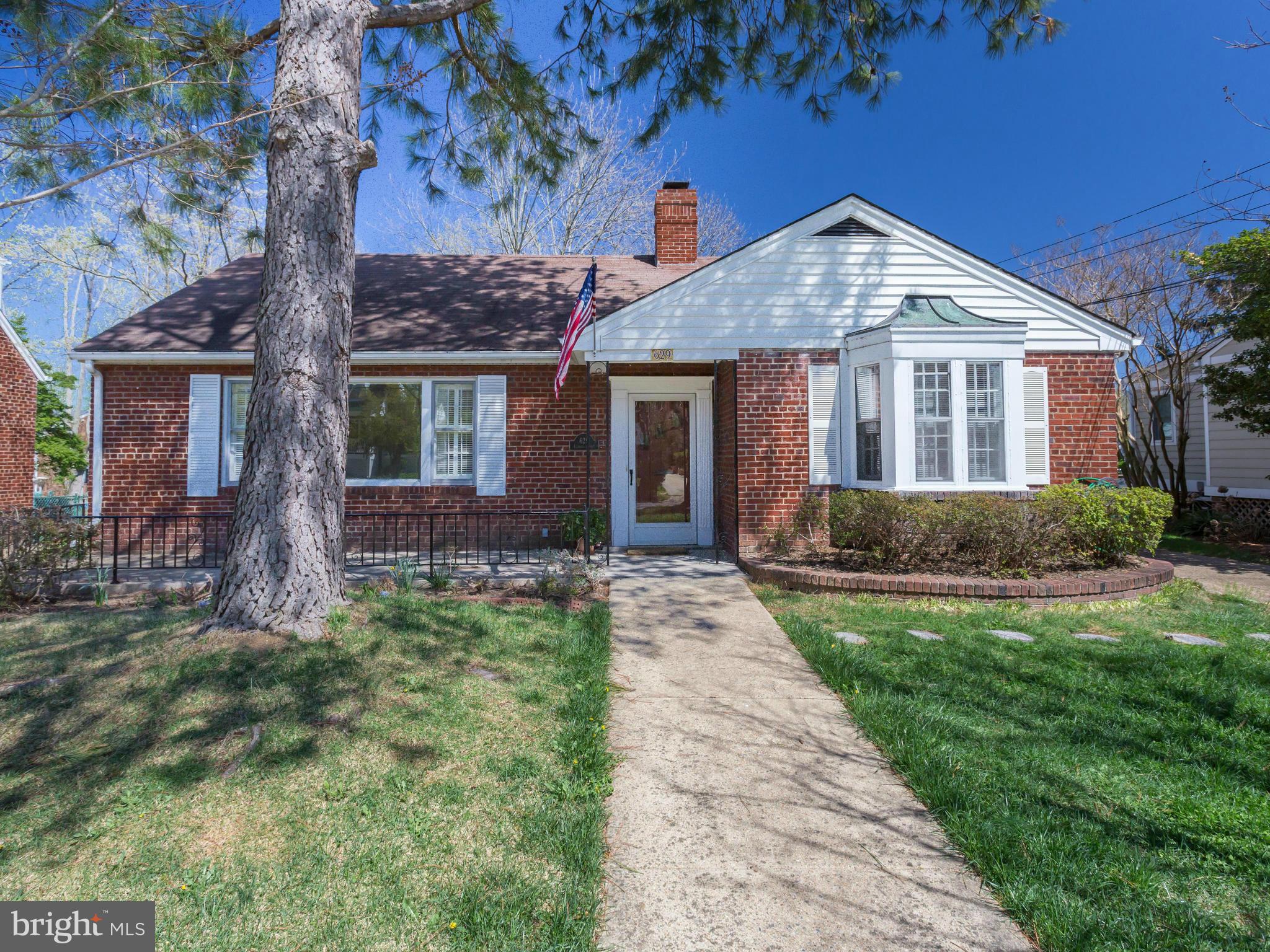 BRANDON VILLAGE - Residential