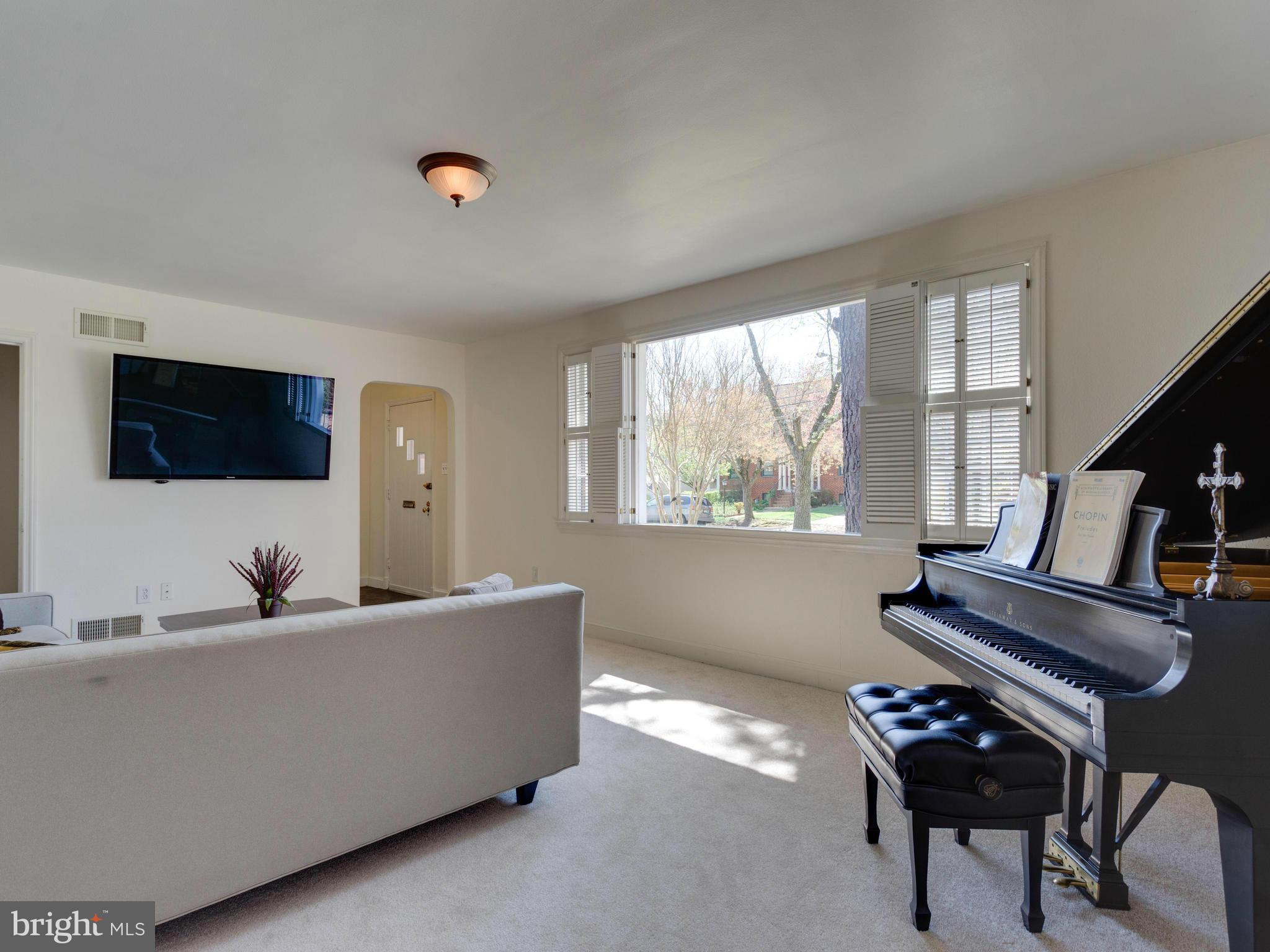 BRANDON VILLAGE - Residential