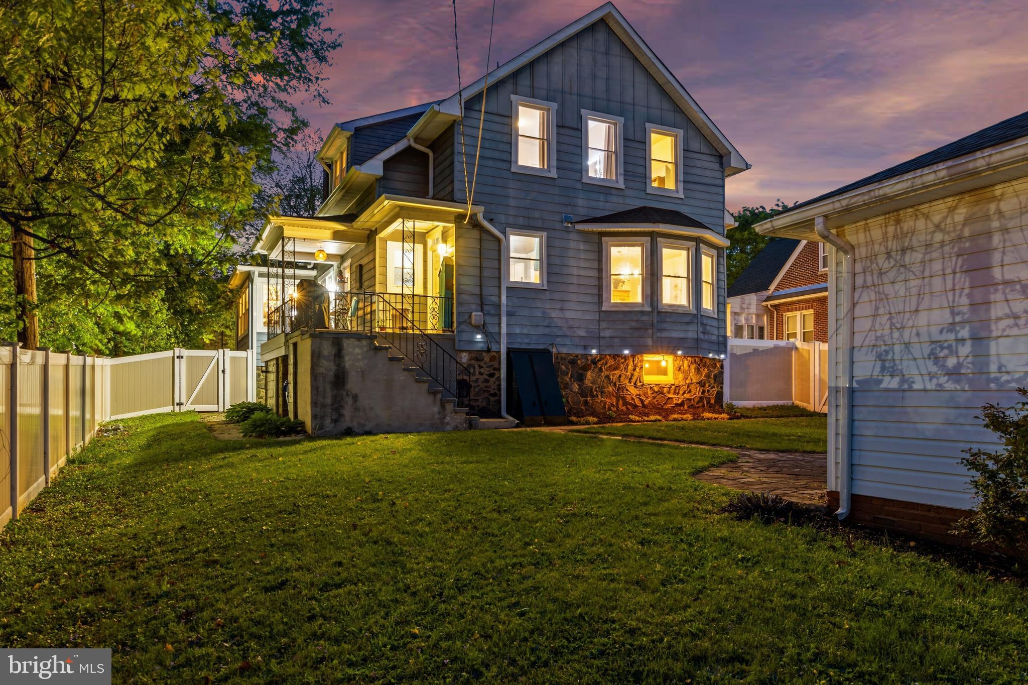 ASHBURTON HISTORIC DISTRICT - Residential