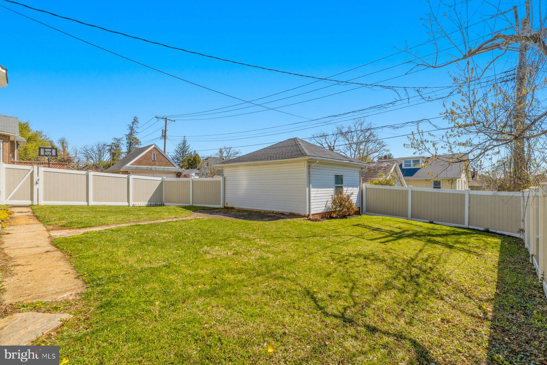 ASHBURTON HISTORIC DISTRICT - Residential