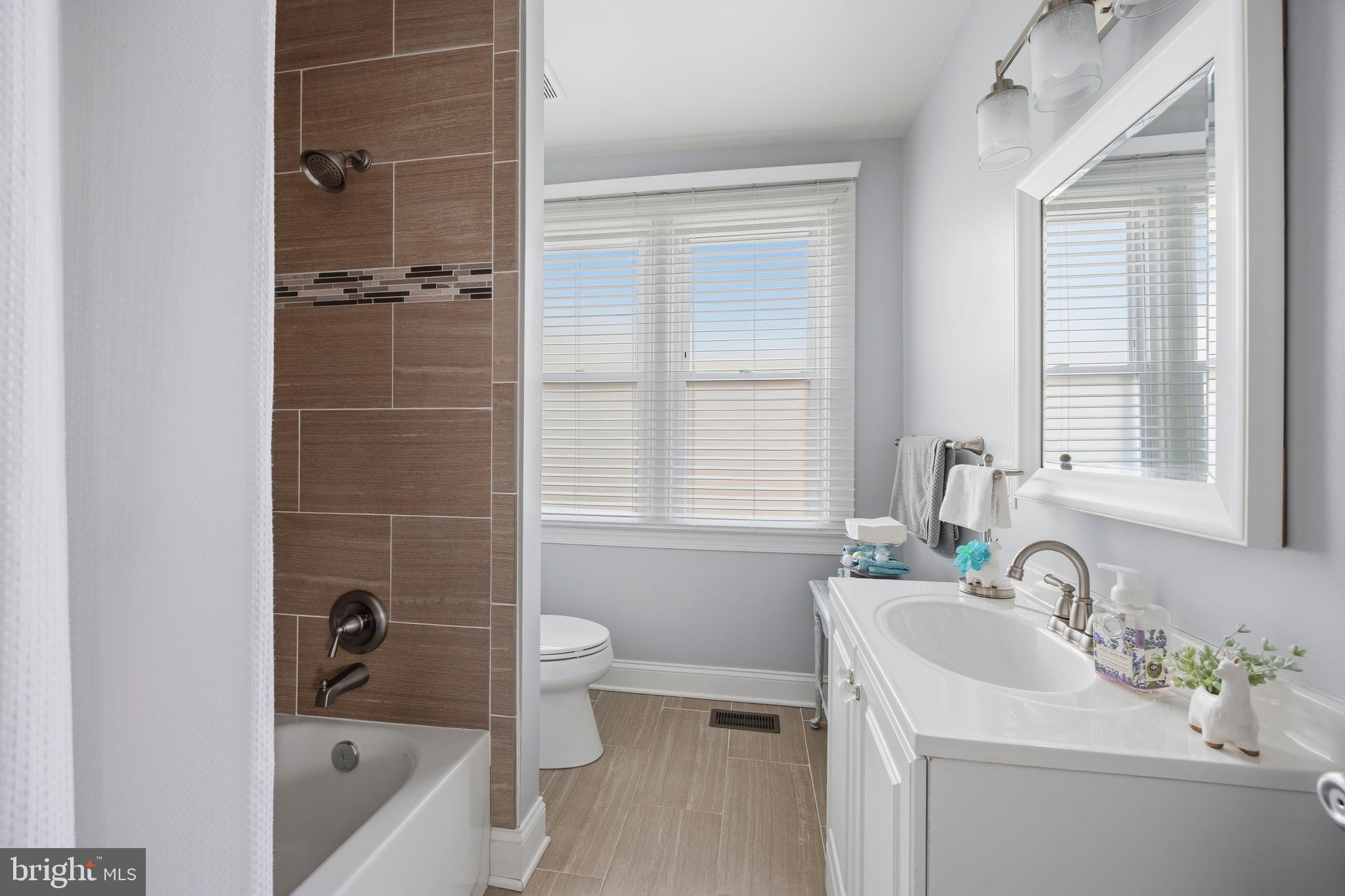 ASHBURTON HISTORIC DISTRICT - Residential