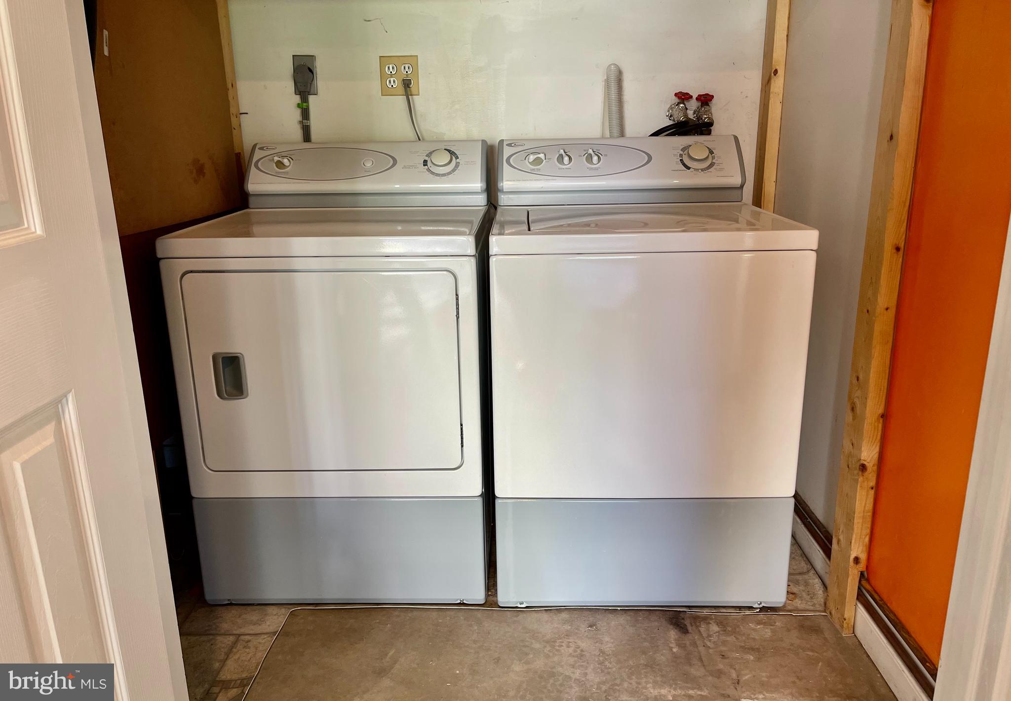 ROCKCREST - Residential Lease