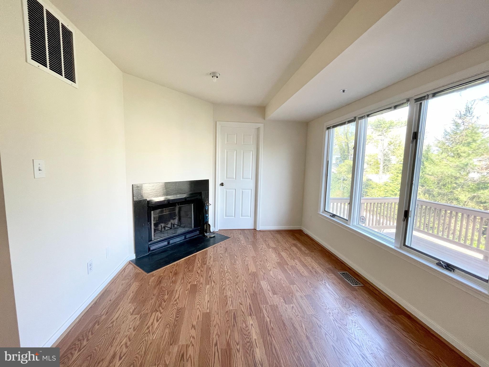 ROCKCREST - Residential Lease