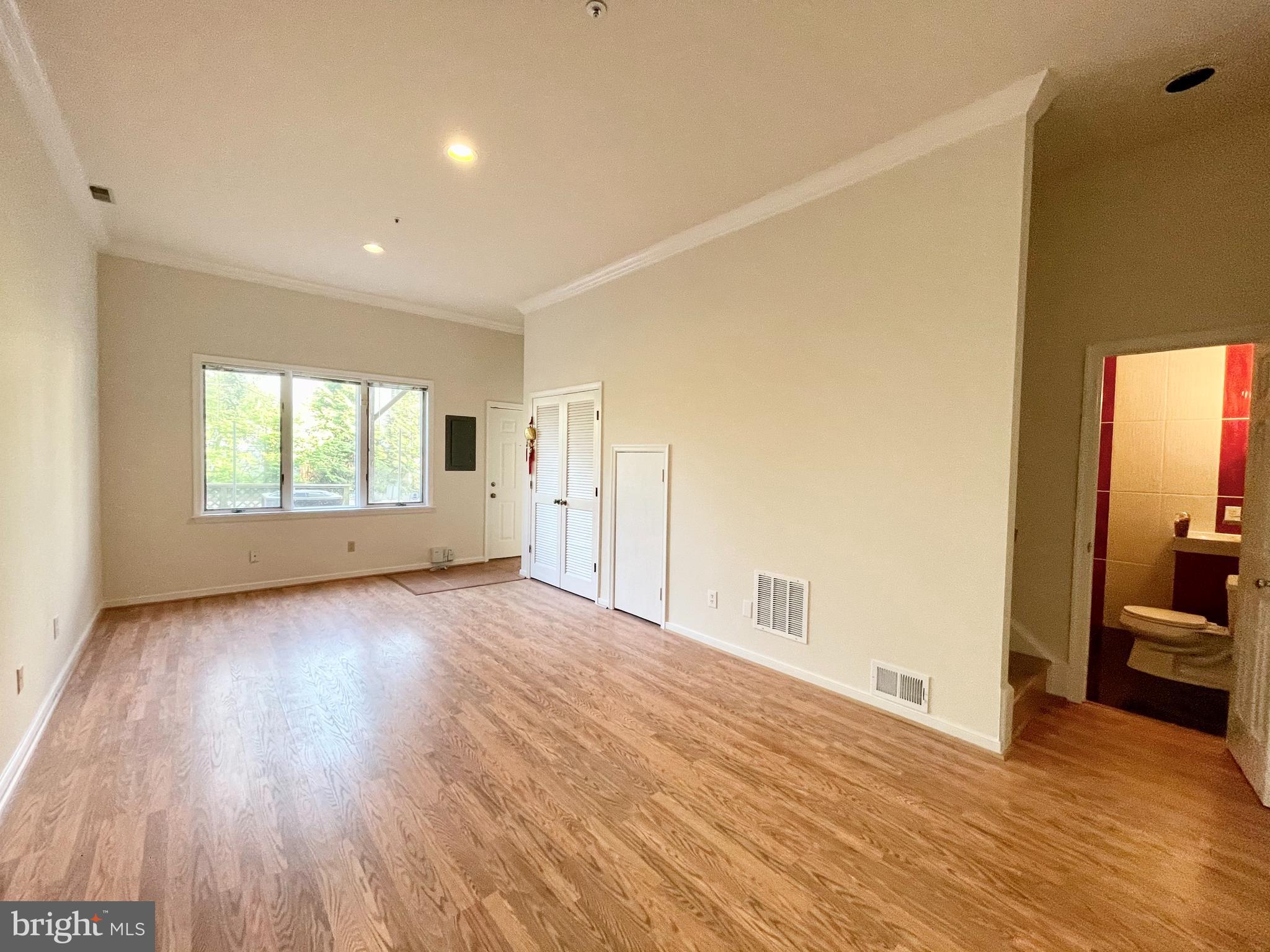 ROCKCREST - Residential Lease