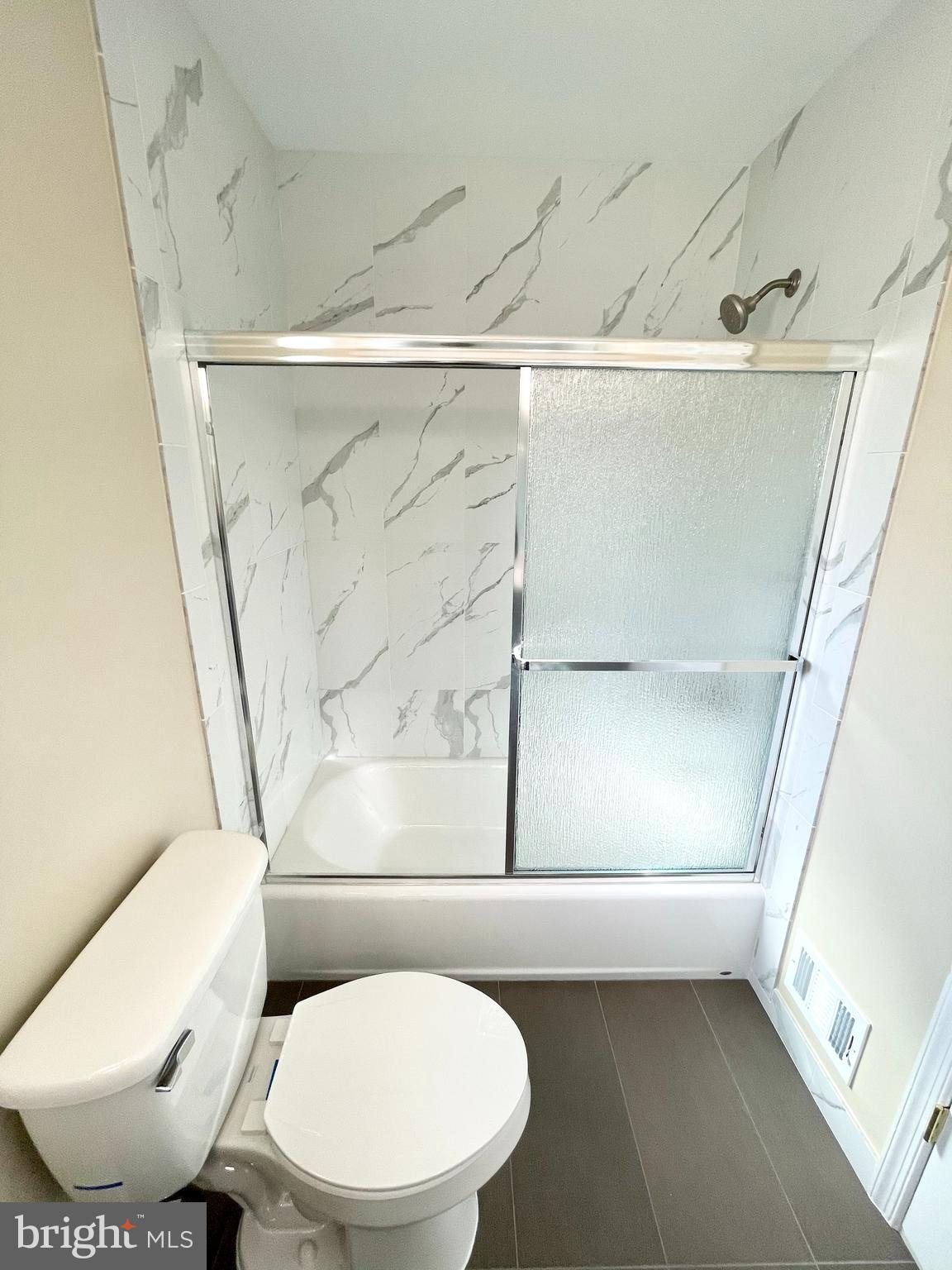 ROCKCREST - Residential Lease