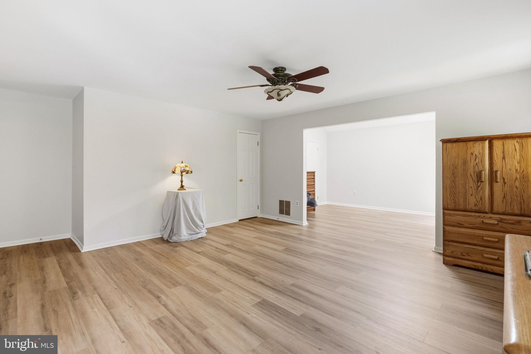 BARCLAY HILLS - Residential
