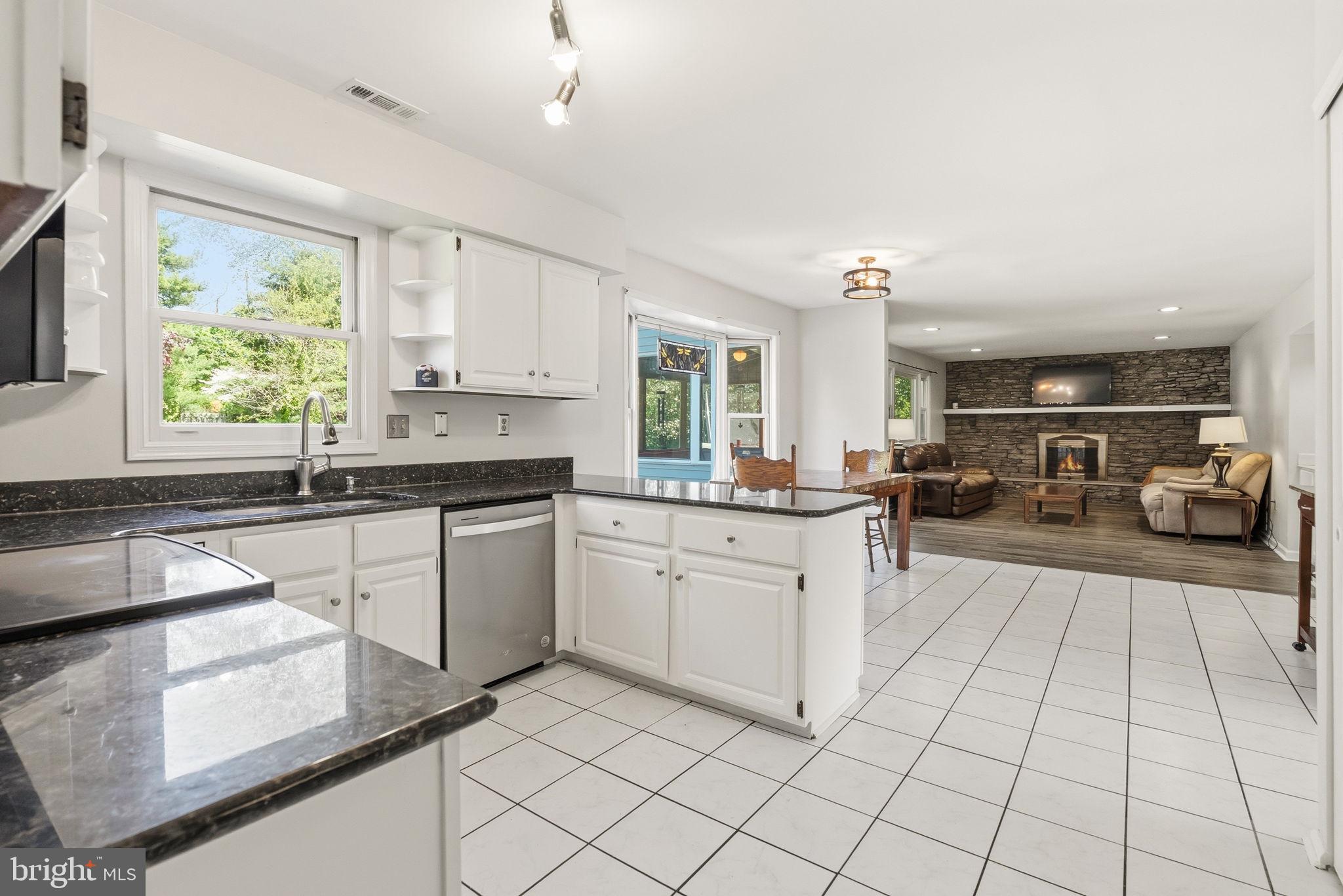 BARCLAY HILLS - Residential