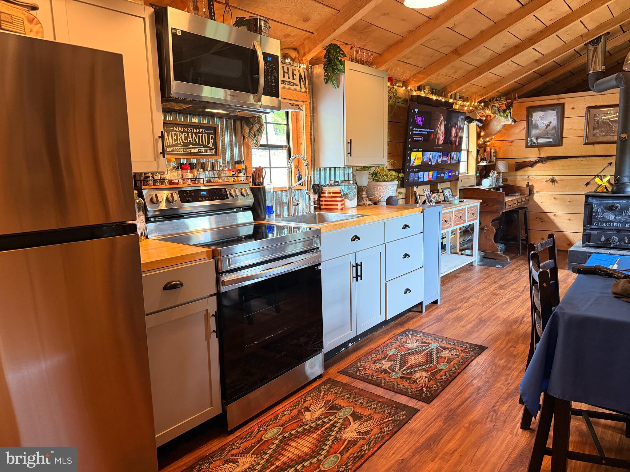 VALLEY HIGH TIMBER FARMS - Residential
