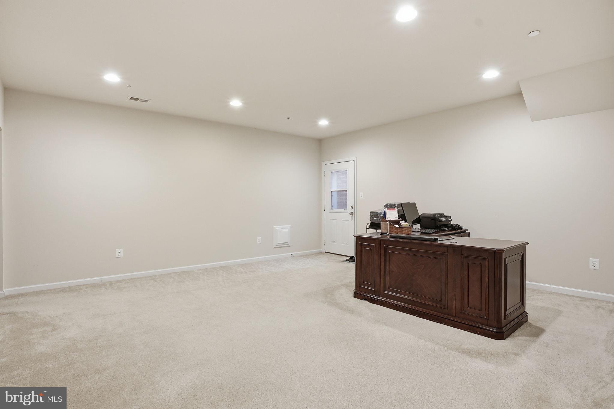 BRICK YARD STATION - Residential