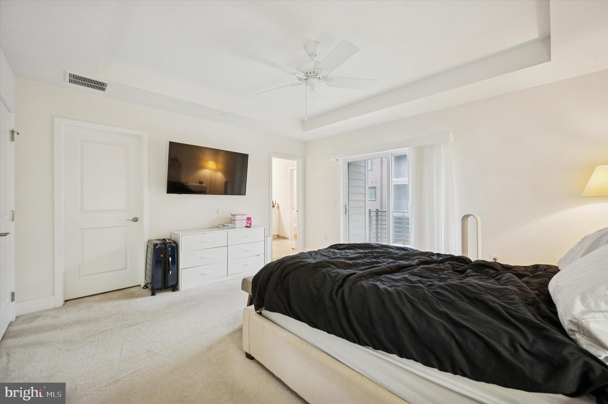 BROWNSTONES AT VF - Residential Lease