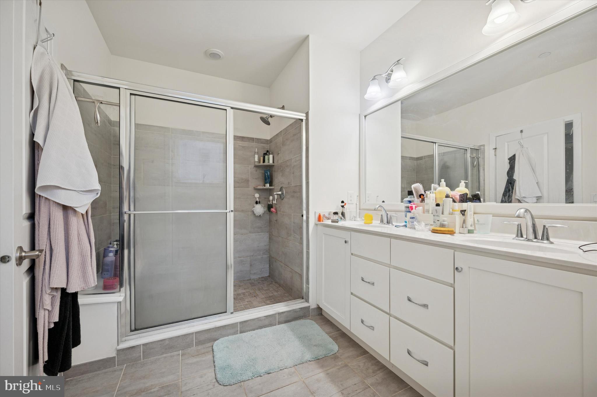 BROWNSTONES AT VF - Residential Lease