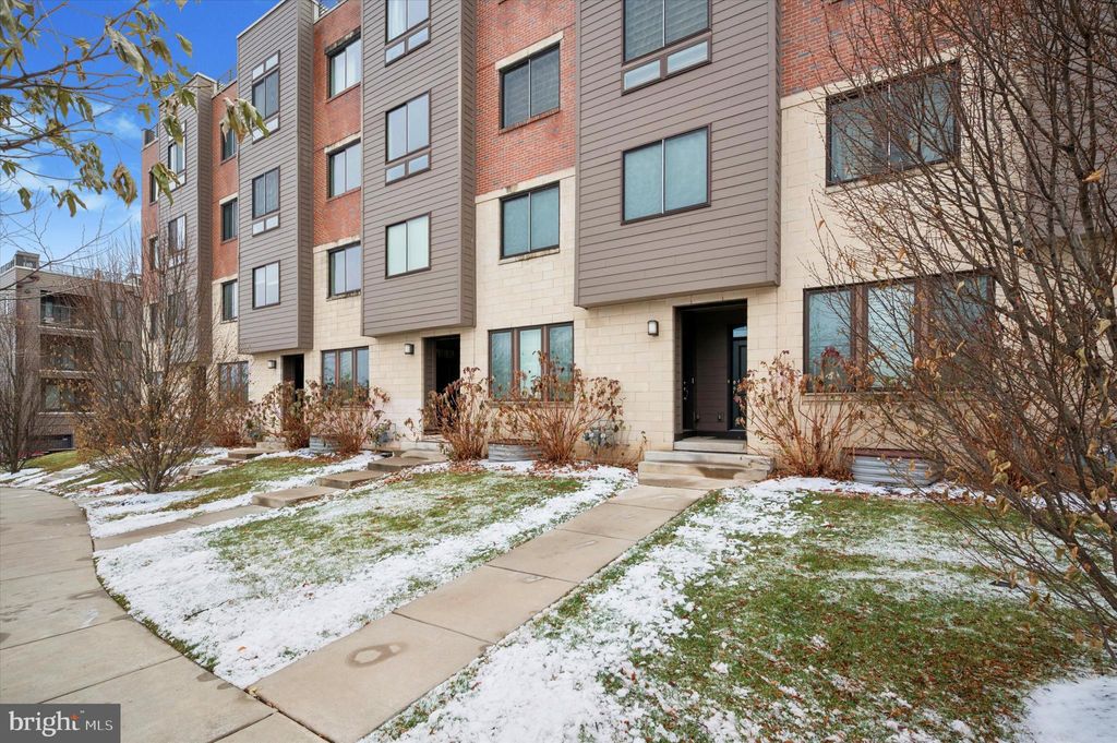 Photo of 807 Lakeview Court, KING OF PRUSSIA, PA 19406 (MLS # PAMC2164440)