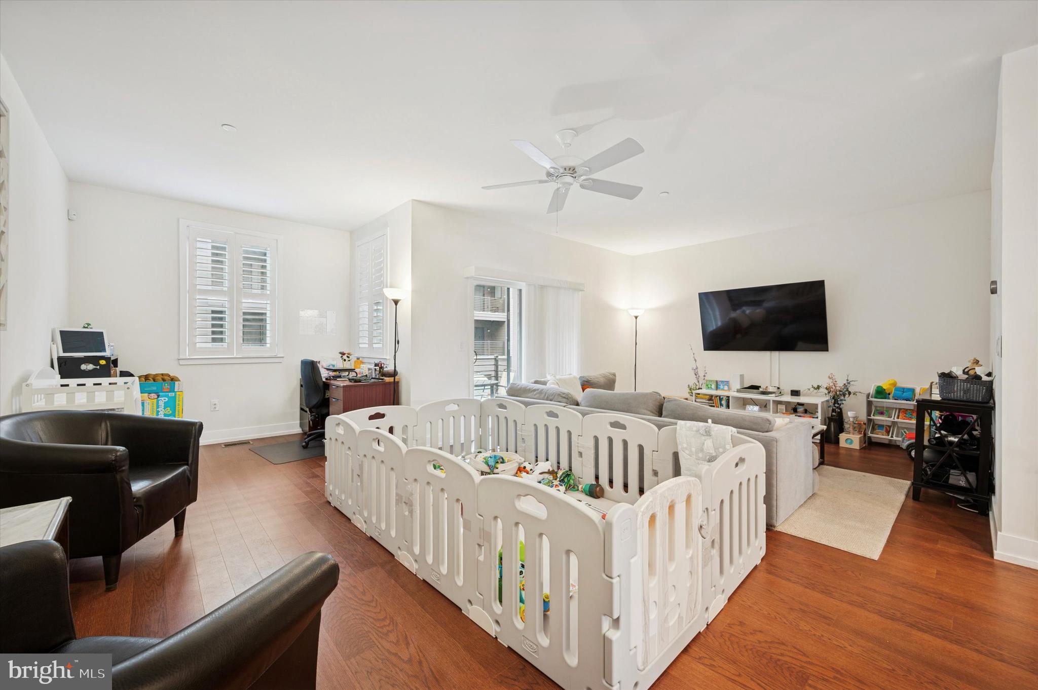 BROWNSTONES AT VF - Residential Lease