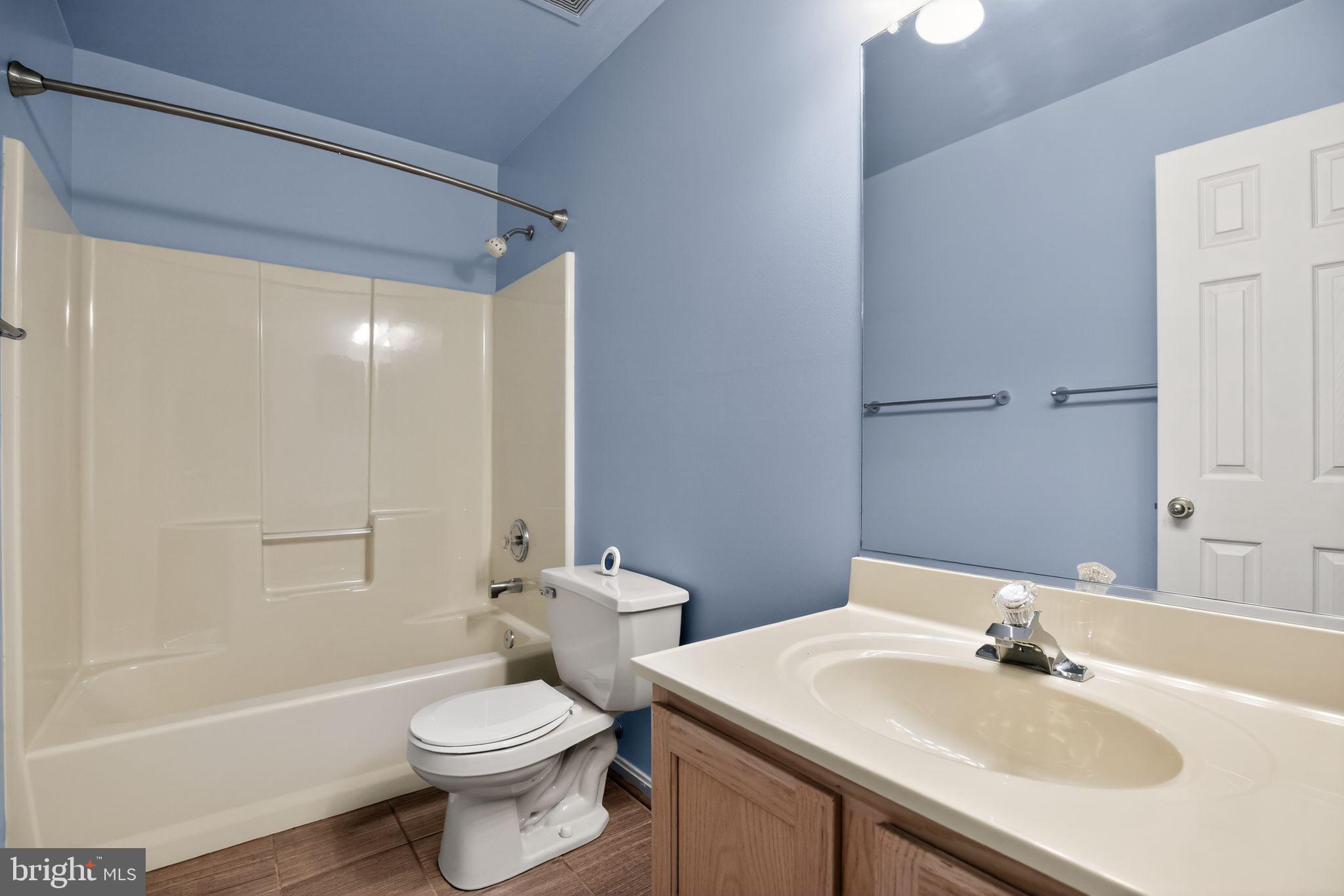 WESTBURY PUB - Residential