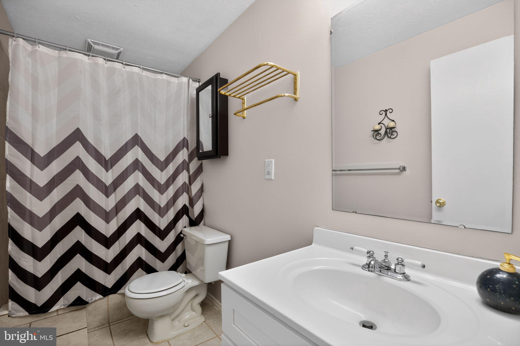 WESTBURY PUB - Residential