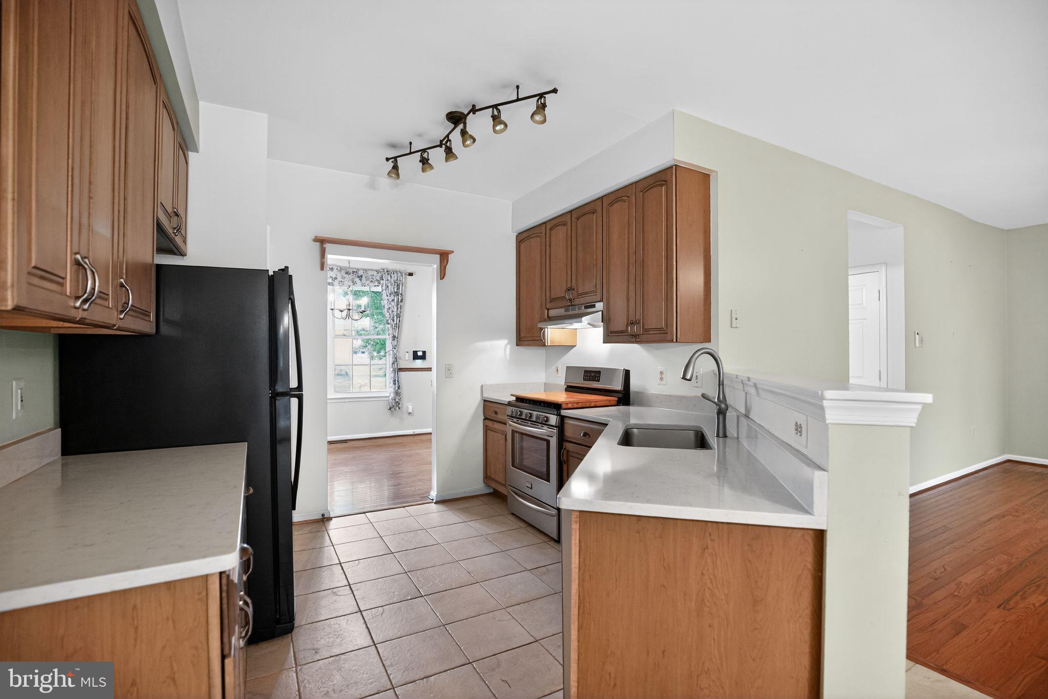 WESTBURY PUB - Residential