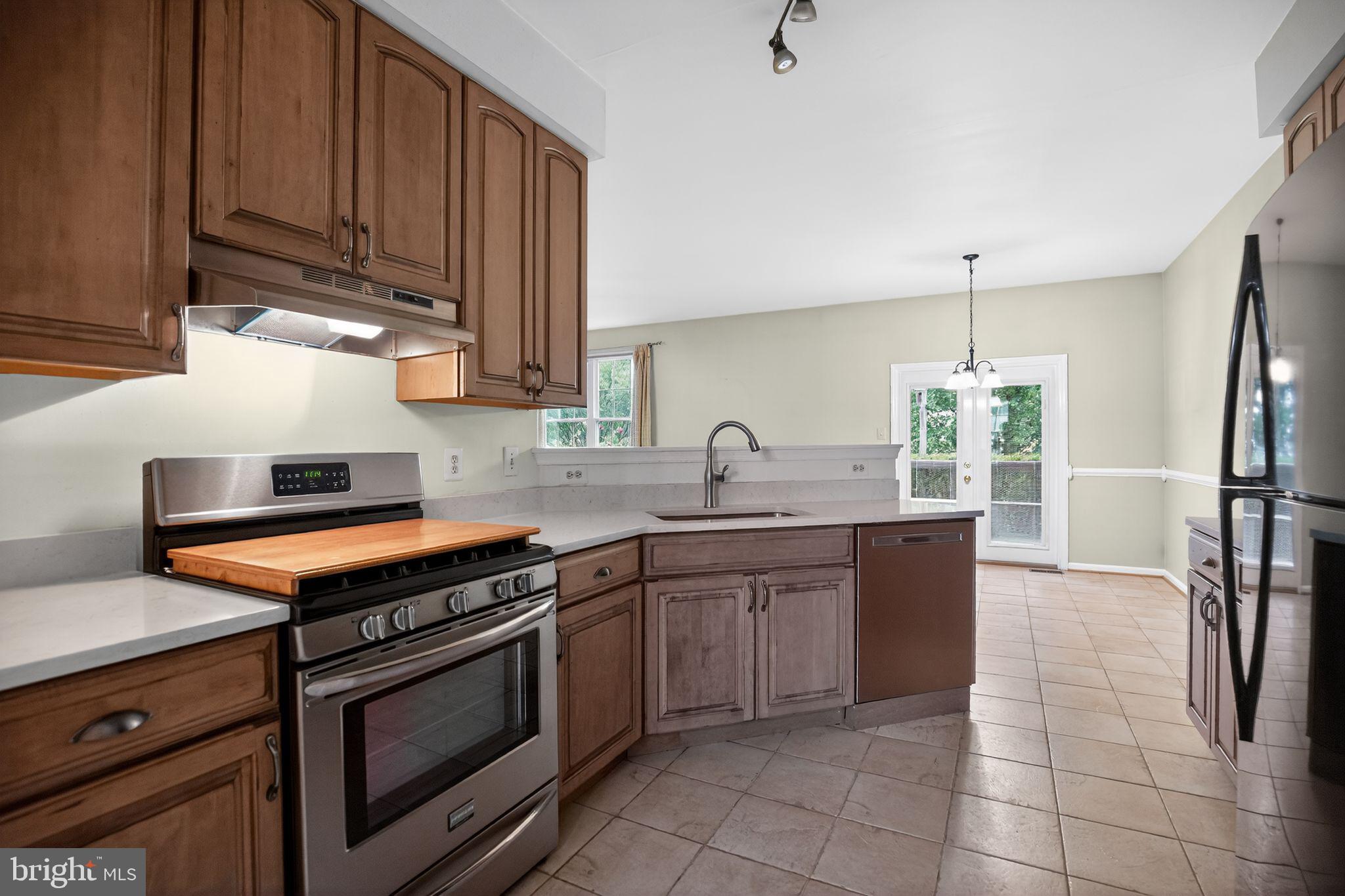 WESTBURY PUB - Residential