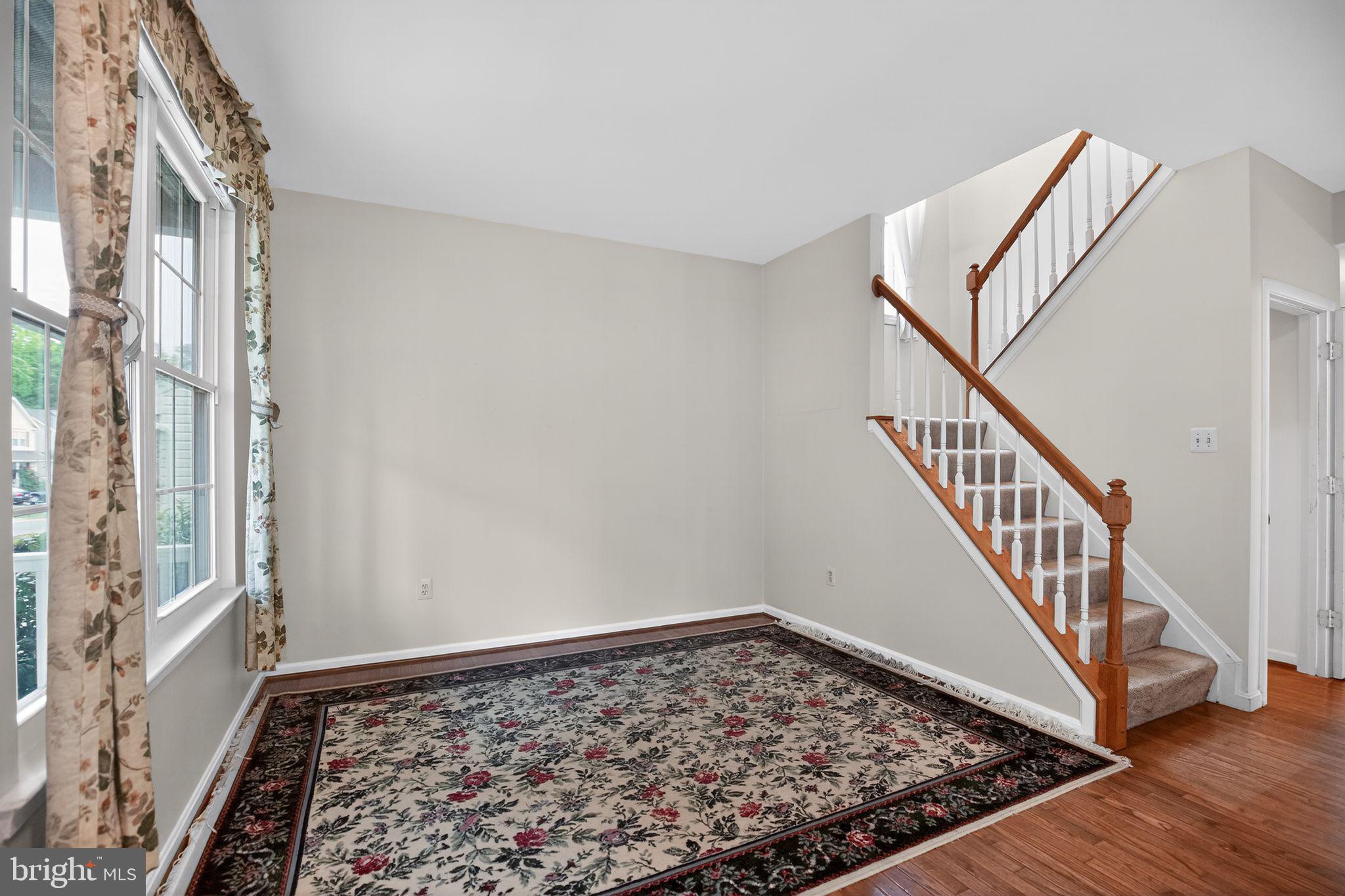 WESTBURY PUB - Residential